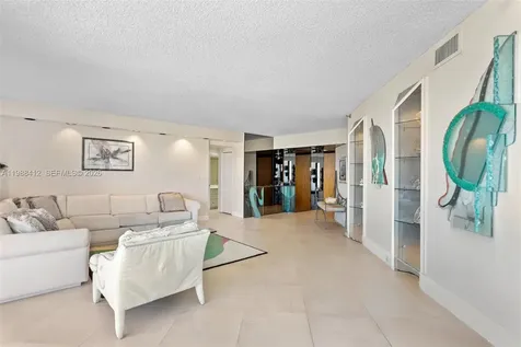 19667 Turnberry Way Aventura FL 33180