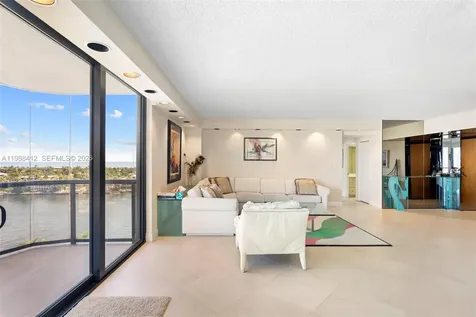 19667 Turnberry Way Aventura FL 33180