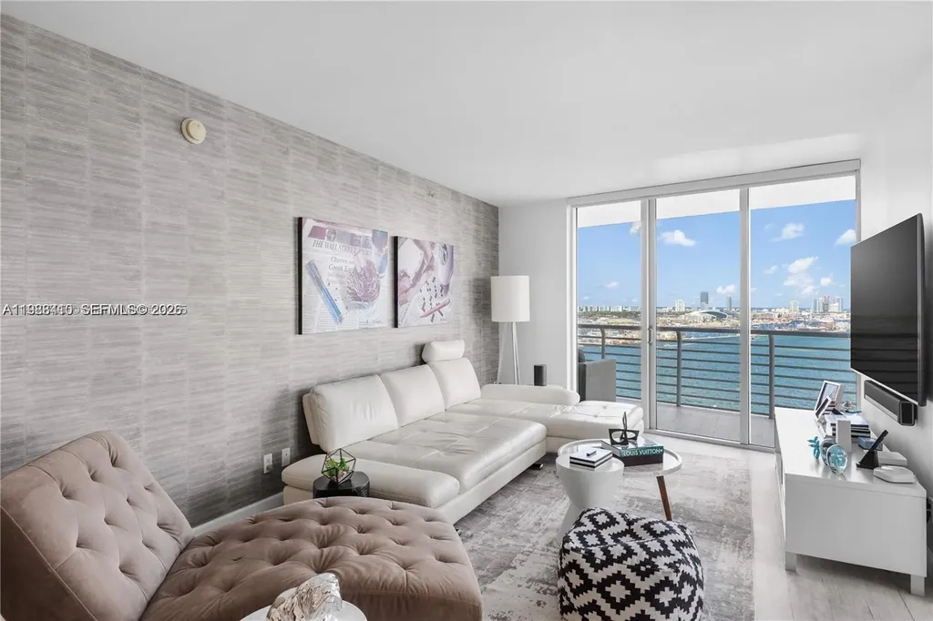335 S Biscayne Miami FL 33131