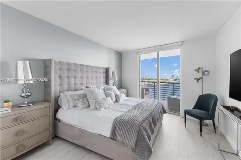 335 S Biscayne Miami FL 33131