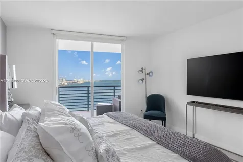 335 S Biscayne Miami FL 33131