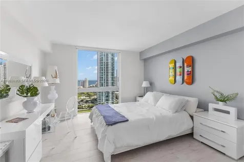 335 S Biscayne Miami FL 33131