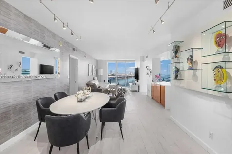 335 S Biscayne Miami FL 33131
