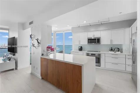335 S Biscayne Miami FL 33131