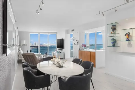 335 S Biscayne Miami FL 33131