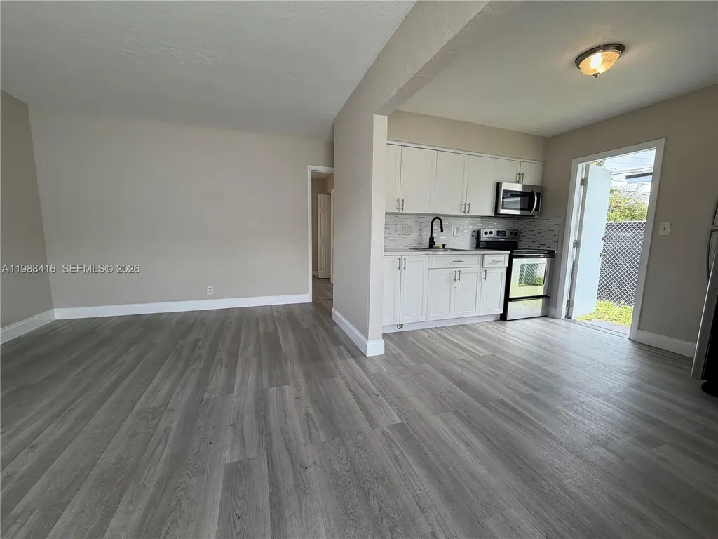 2300 Douglas Street Hollywood FL 33020