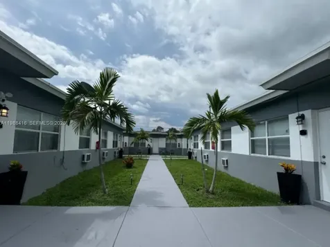 2300 Douglas Street Hollywood FL 33020
