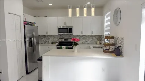 3318 W 106th Terrace Hialeah FL 33018