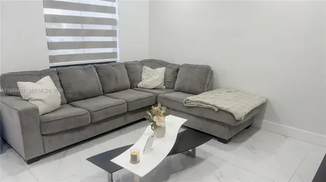 3318 W 106th Terrace Hialeah FL 33018