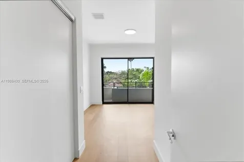 2925 SW 36th Avenue Miami FL 33133
