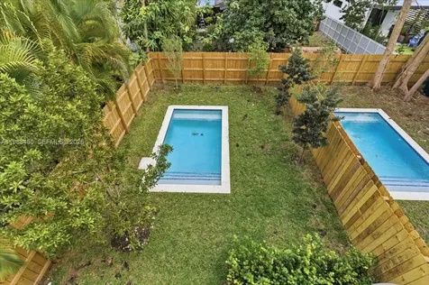 2925 SW 36th Avenue Miami FL 33133