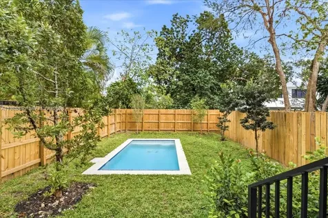 2925 SW 36th Avenue Miami FL 33133