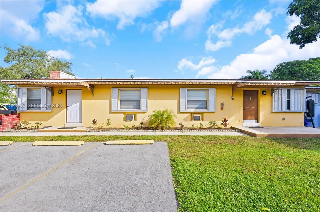 923 N 16th Court Hollywood FL 33020