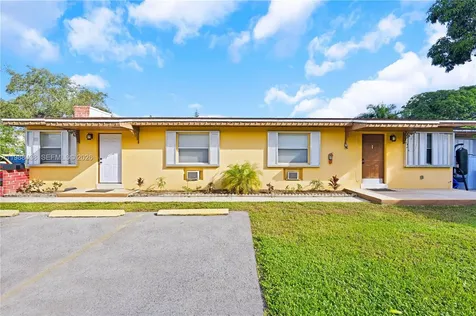 923 N 16th Court Hollywood FL 33020