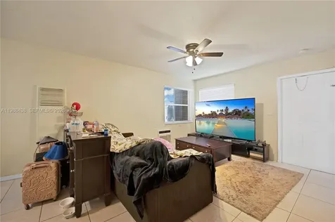 923 N 16th Court Hollywood FL 33020