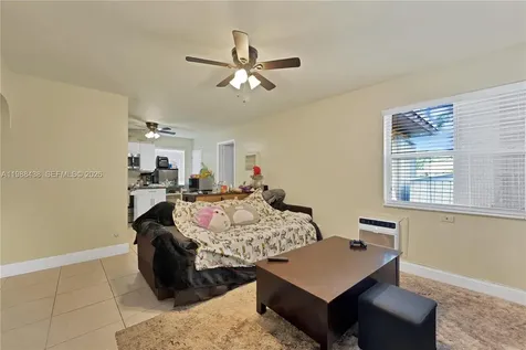 923 N 16th Court Hollywood FL 33020