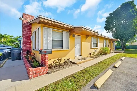 923 N 16th Court Hollywood FL 33020