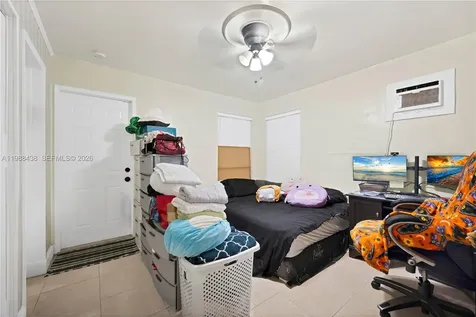 923 N 16th Court Hollywood FL 33020