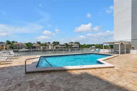 1400 S Ocean Drive Hollywood FL 33019