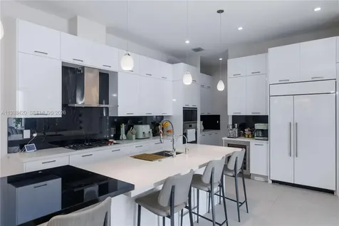 8115 NW 48th Terrace Doral FL 33166