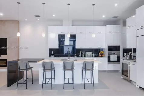 8115 NW 48th Terrace Doral FL 33166