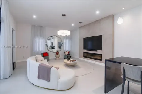 8115 NW 48th Terrace Doral FL 33166