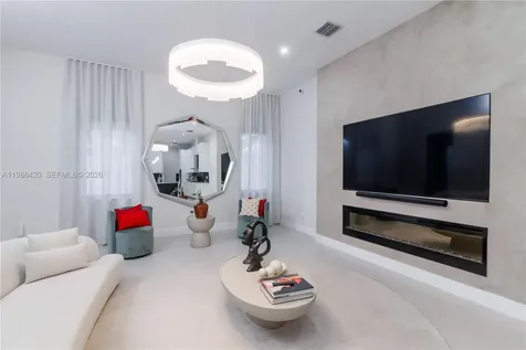 8115 NW 48th Terrace Doral FL 33166