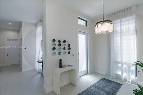 8115 NW 48th Terrace Doral FL 33166