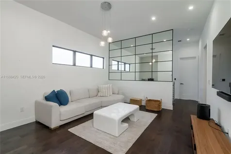 8115 NW 48th Terrace Doral FL 33166