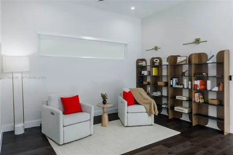 8115 NW 48th Terrace Doral FL 33166