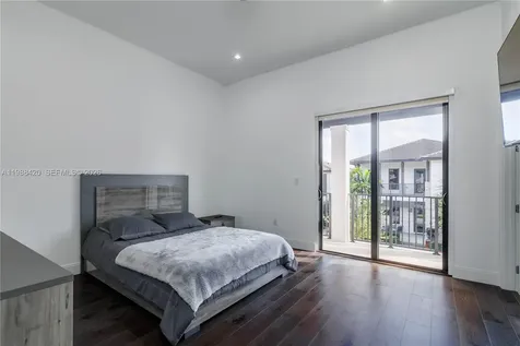 8115 NW 48th Terrace Doral FL 33166