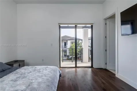 8115 NW 48th Terrace Doral FL 33166