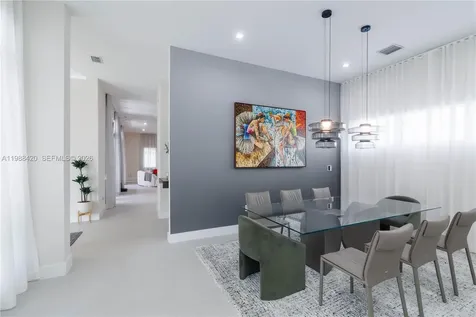 8115 NW 48th Terrace Doral FL 33166