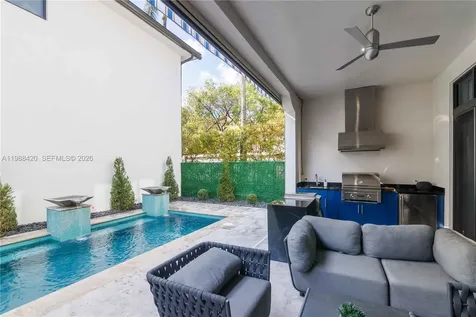 8115 NW 48th Terrace Doral FL 33166