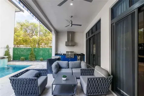 8115 NW 48th Terrace Doral FL 33166