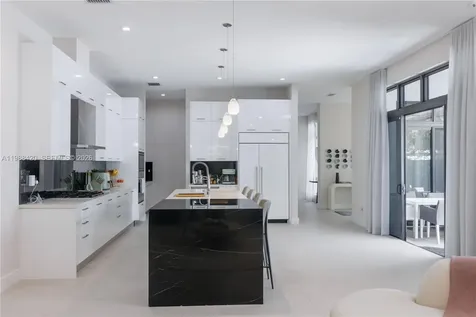 8115 NW 48th Terrace Doral FL 33166