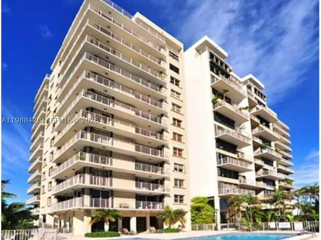 801 N Venetian Drive Miami FL 33139