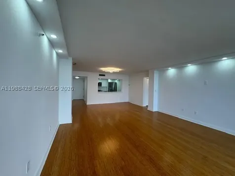 801 N Venetian Drive Miami FL 33139
