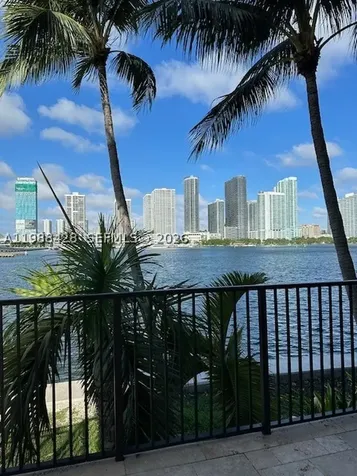 801 N Venetian Drive Miami FL 33139