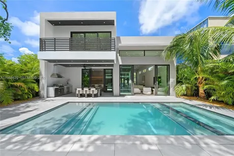 280 NW 47th Street Miami FL 33127