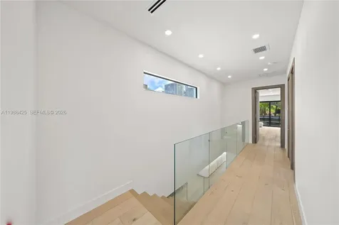 280 NW 47th Street Miami FL 33127