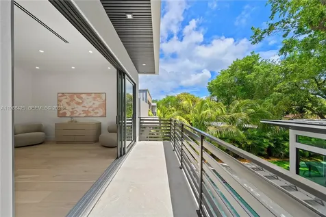 280 NW 47th Street Miami FL 33127