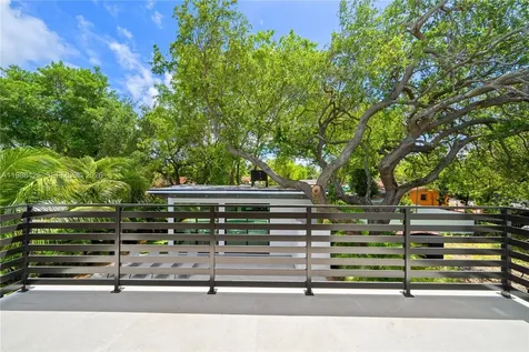 280 NW 47th Street Miami FL 33127