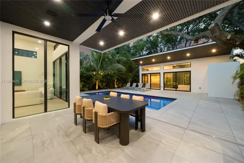 280 NW 47th Street Miami FL 33127