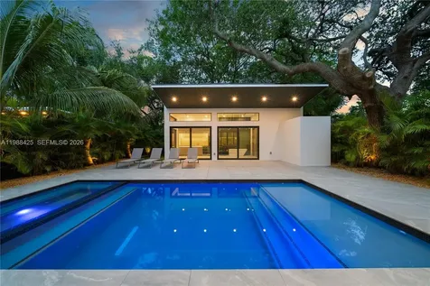 280 NW 47th Street Miami FL 33127