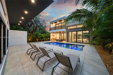 280 NW 47th Street Miami FL 33127