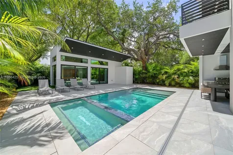 280 NW 47th Street Miami FL 33127