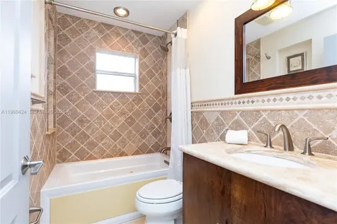 854 Normandy R Delray Beach FL 33484