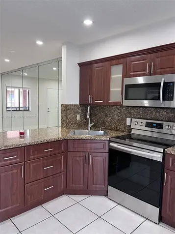 5480 W 21st Court Hialeah FL 33016