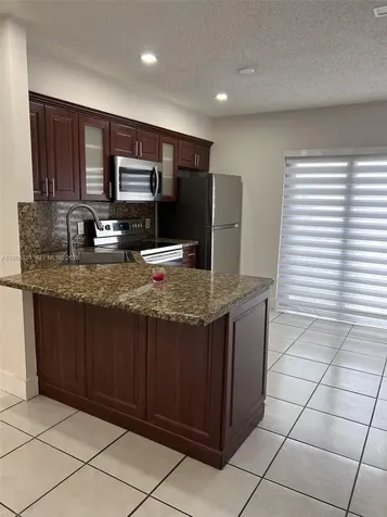 5480 W 21st Court Hialeah FL 33016